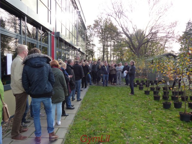 Uebergabe_Apfelbaum_2015_04