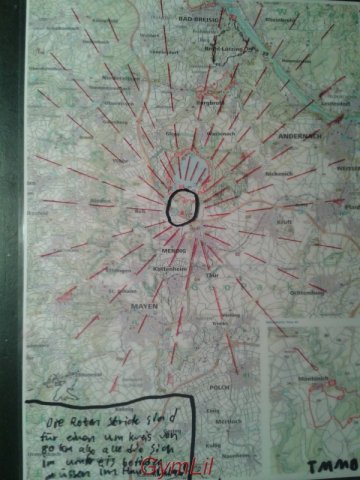 a_Tom__Max__Magnus__Donald_1_Aus_dem_Vulkan_geschleuderte_Steine