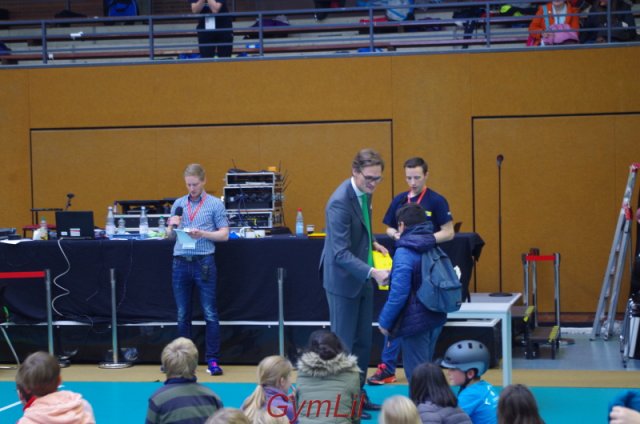 Floorball_Schulcup_2016_32_Siegerehrung